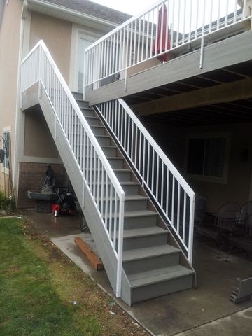 lg_decks_maw trex deck